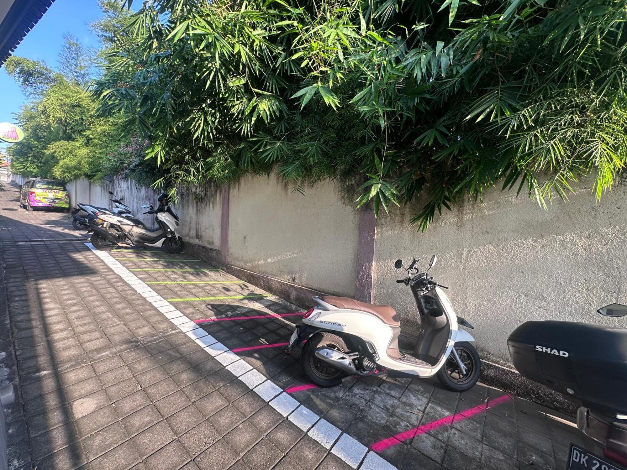 Shaka Clan Surf Hotel Canggu Exterior foto